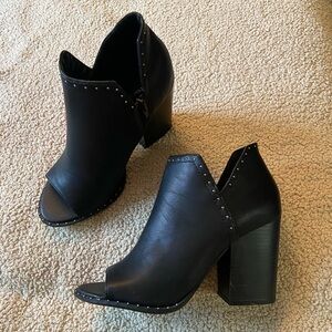 🌸 George 🌸  black chunky heels